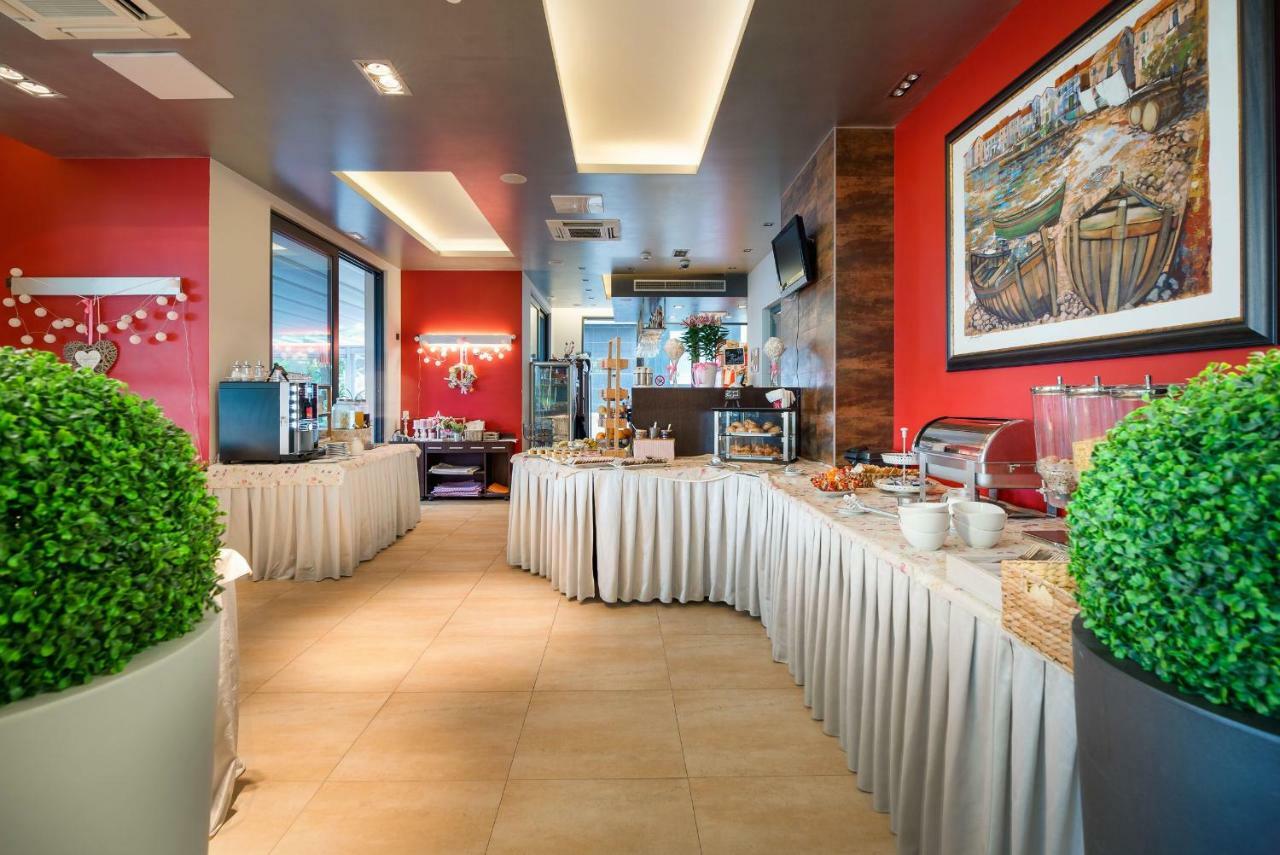 Hotel Maritimo マカルスカ エクステリア 写真